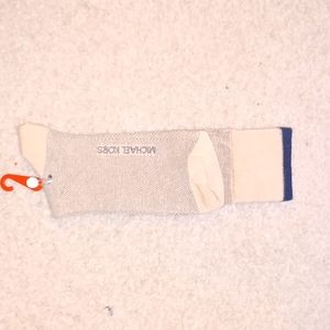 Single pair Michael Kors socks